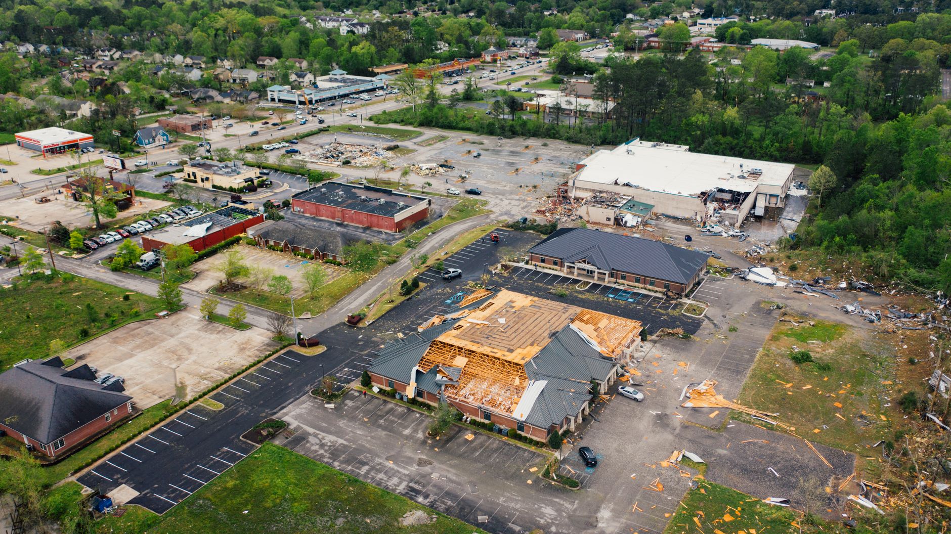 Storm Damage in St. Petersburg? Here’s How to Get the Most Out of Your Insurance Payout