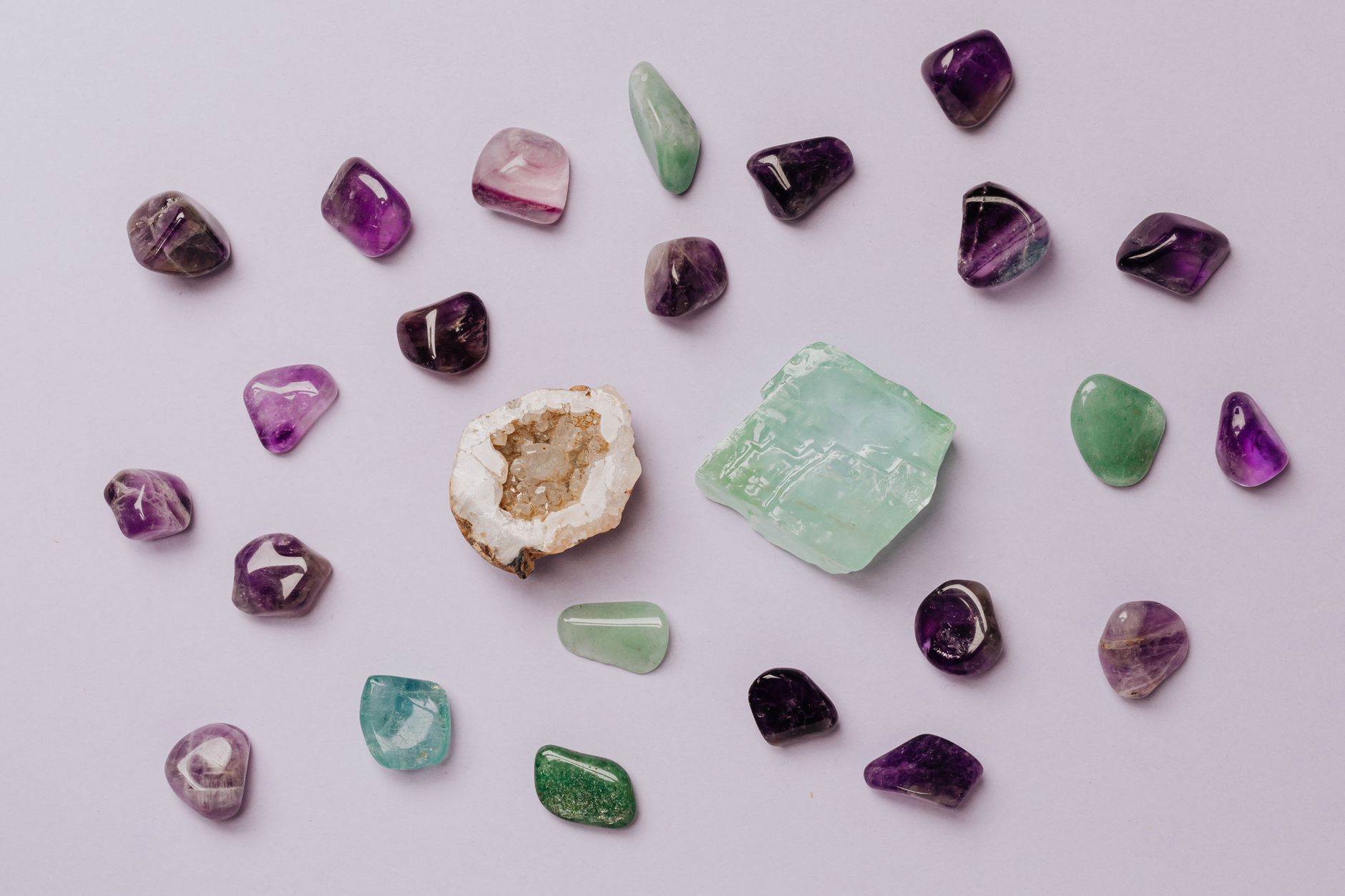 The Allure of Coloured Gemstones: A Shift in Preference for Lab Diamond Engagement Rings