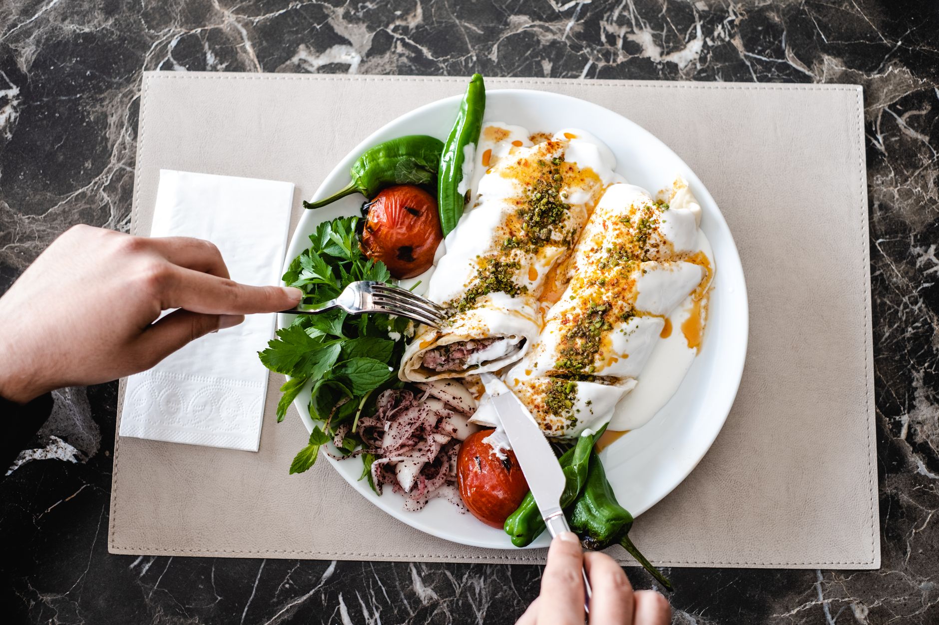 3 Top Tips For Enjoying Local Cuisines When Travelling With Food Allergies