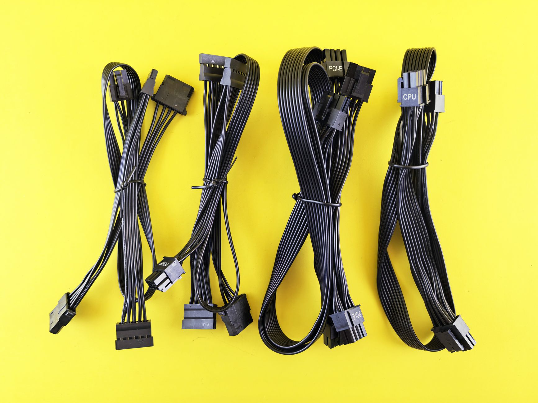 Simple Tricks Setting Cables To Keep It Uncluttered and Look Tidy