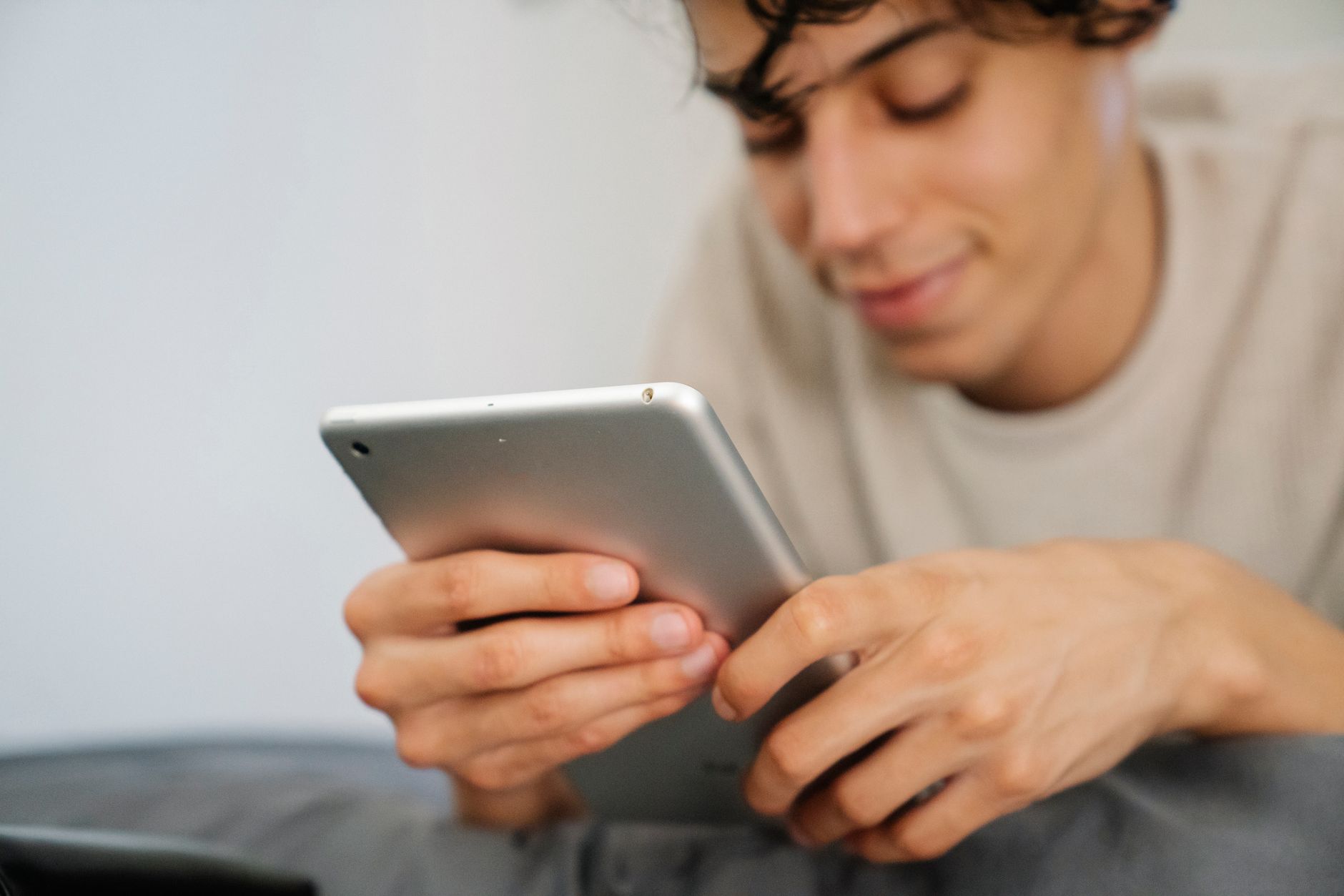 How to Make a Free and Effective CV Online?