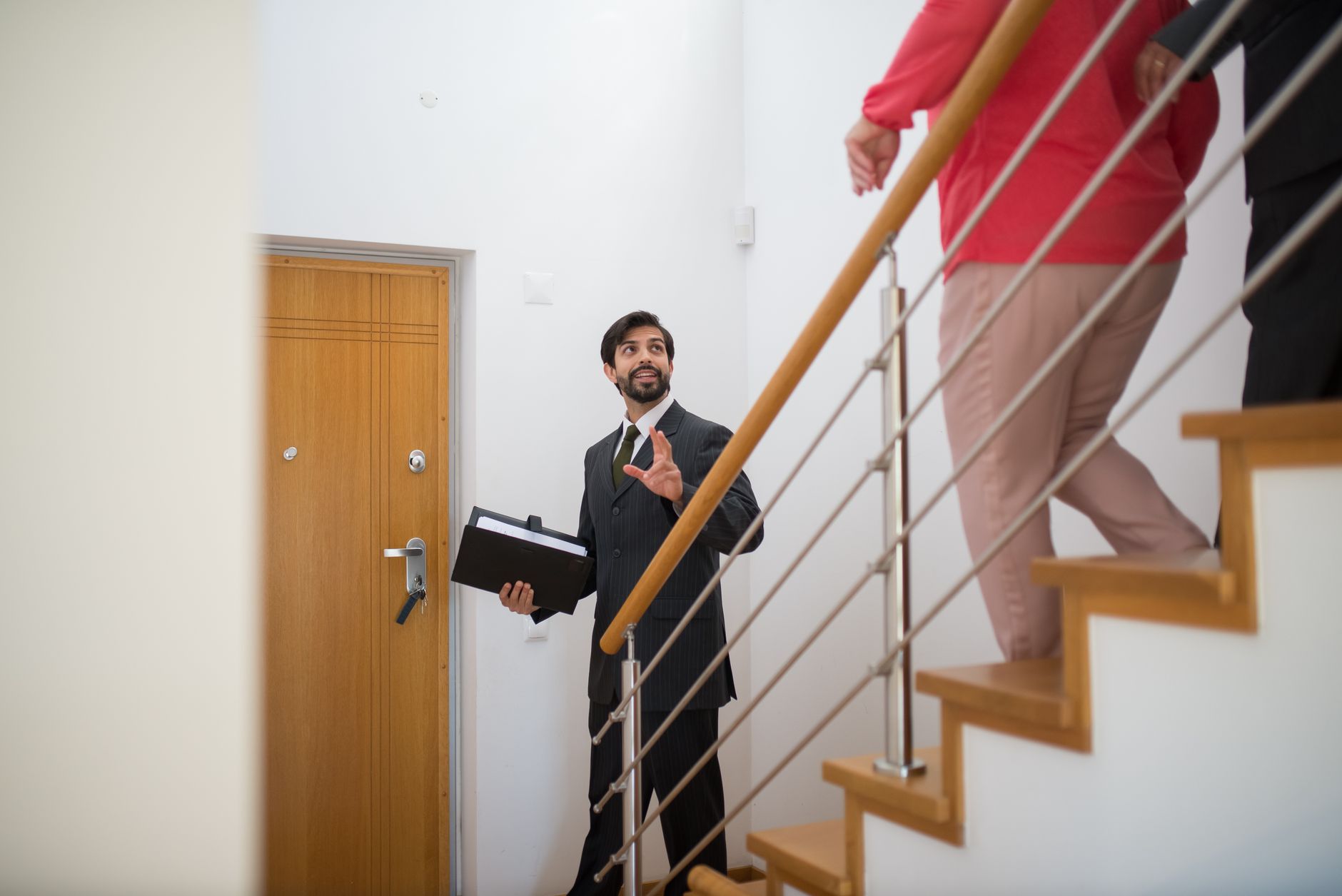 The Benefits of Becoming a Real Estate Agent