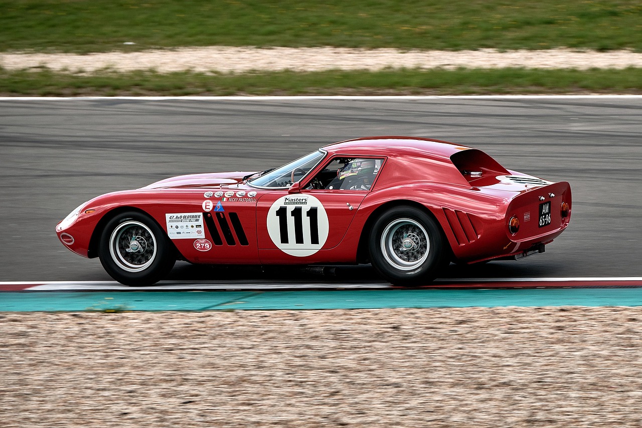 4 Safety Tips For Sports Car Drivers