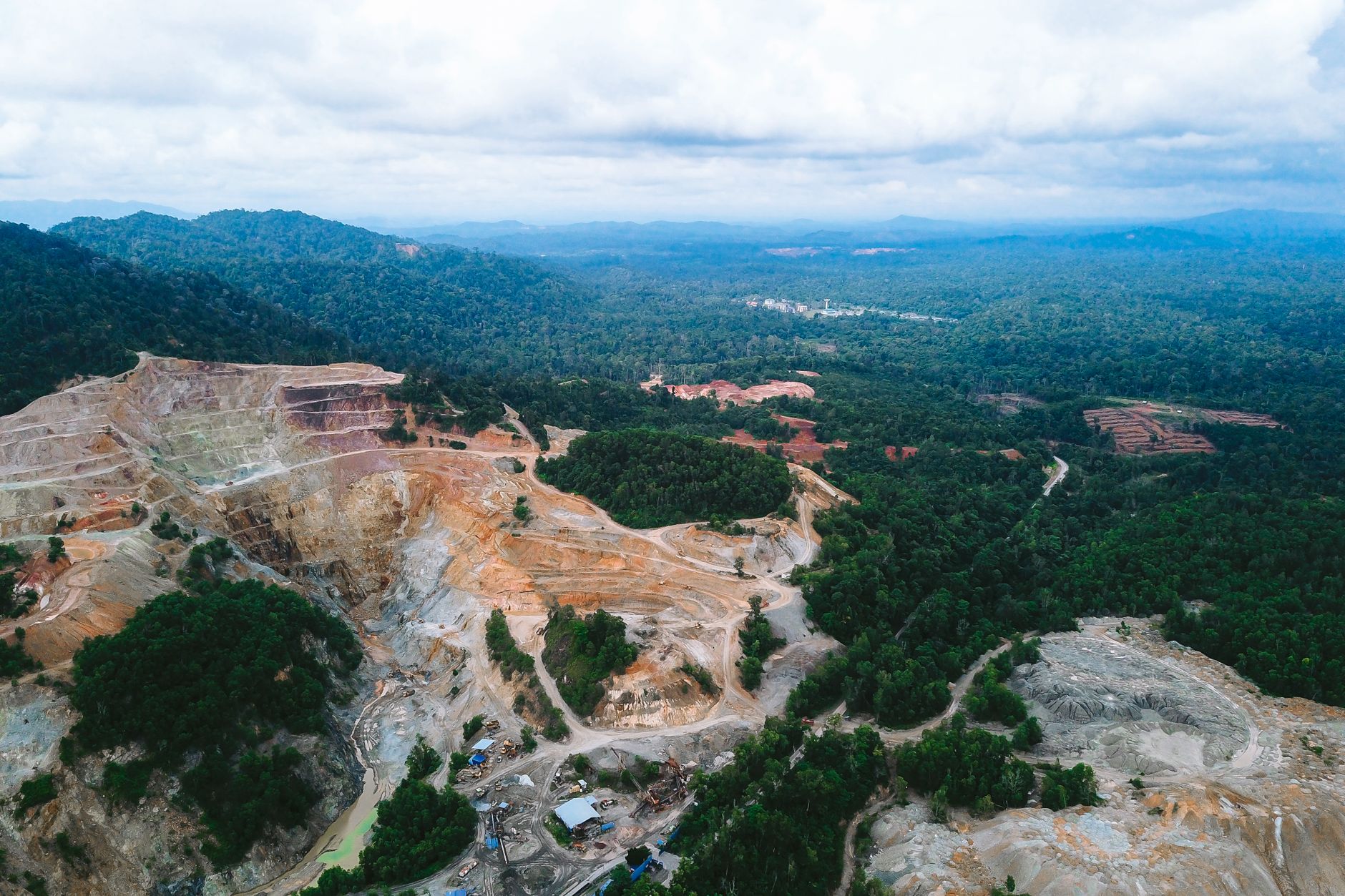The Ethics of Environmental Impact: Comparing Natural Diamonds to Lab-Made Diamonds
