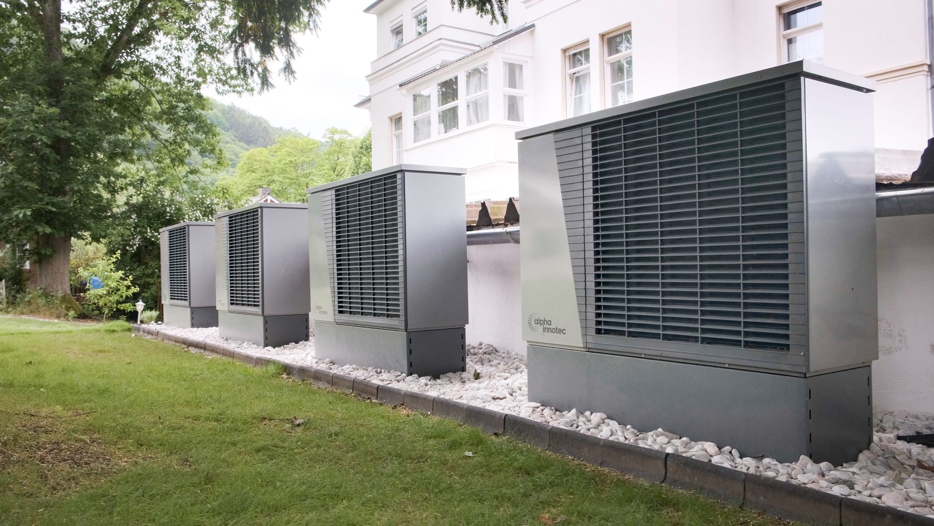 Maximizing Performance: The Versatility of Microchannel Heat Exchangers in Industrial Applications