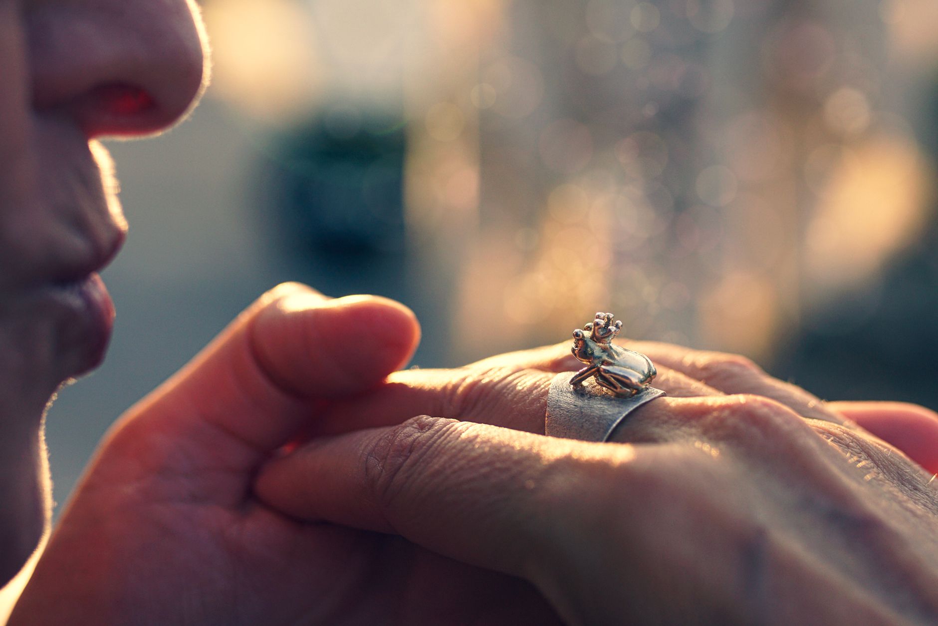 The Royal Effect: How Danish Royal Engagement Rings Influence Fashion Trends