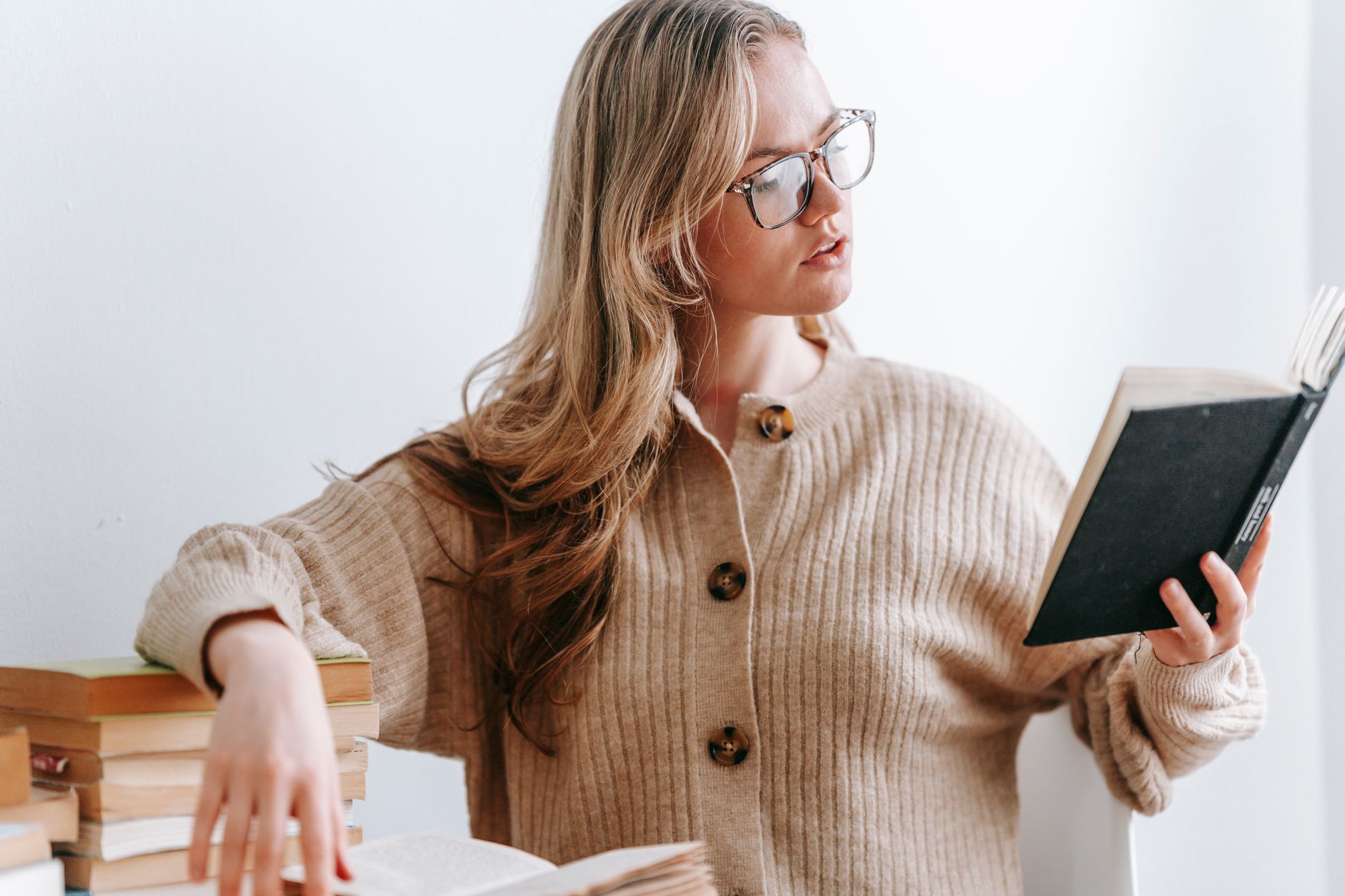 What are the Long Term Benefits of Reading Books?