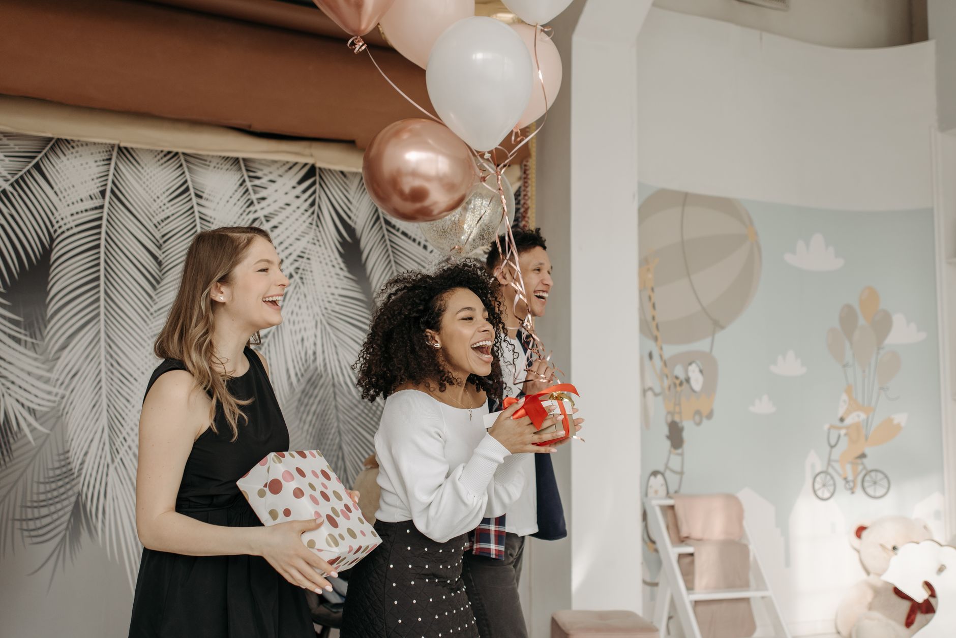5 Useful and Meaningful Birthday Gifts for Friends