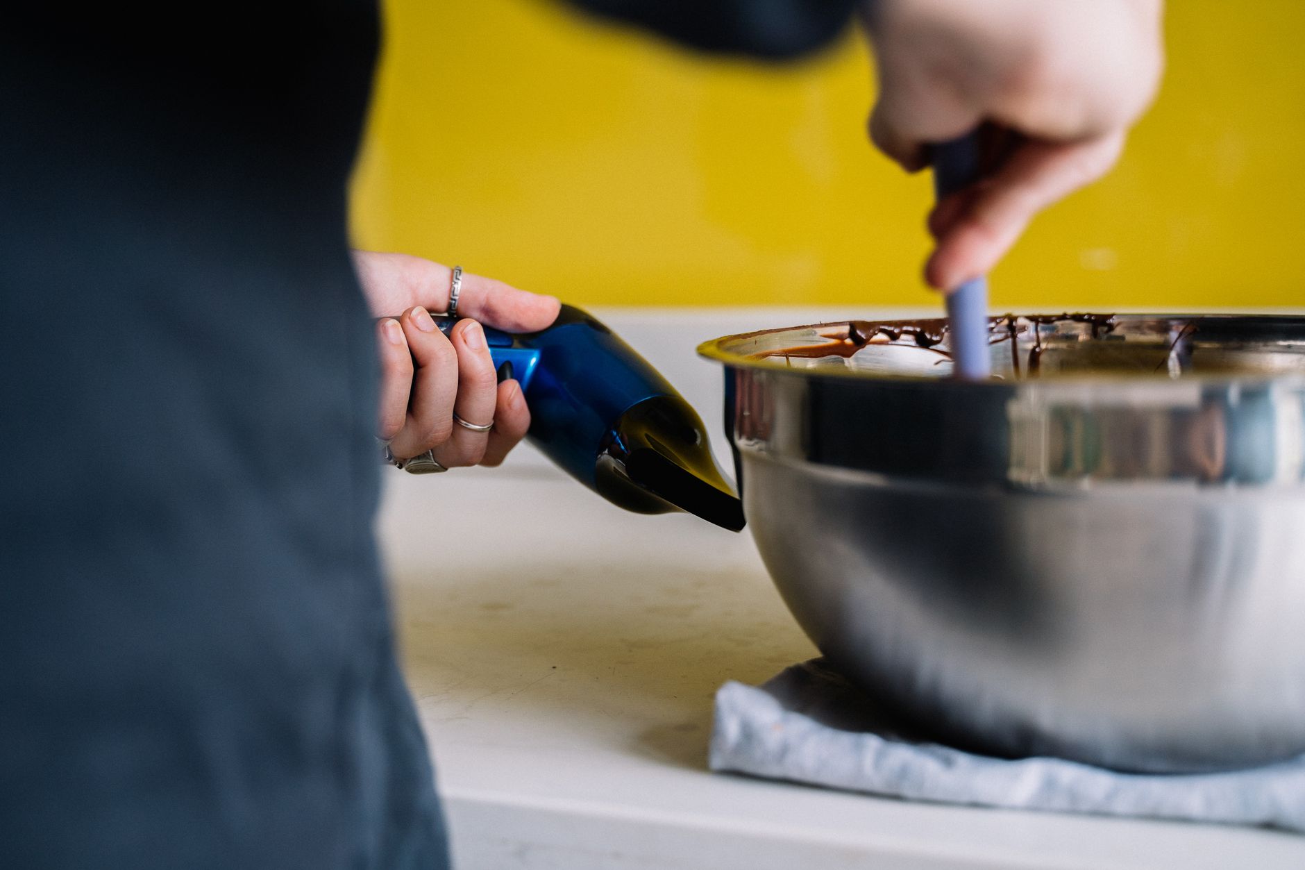 Do You Know How Chocolate Chip Making Machine Makes Chocolate?
