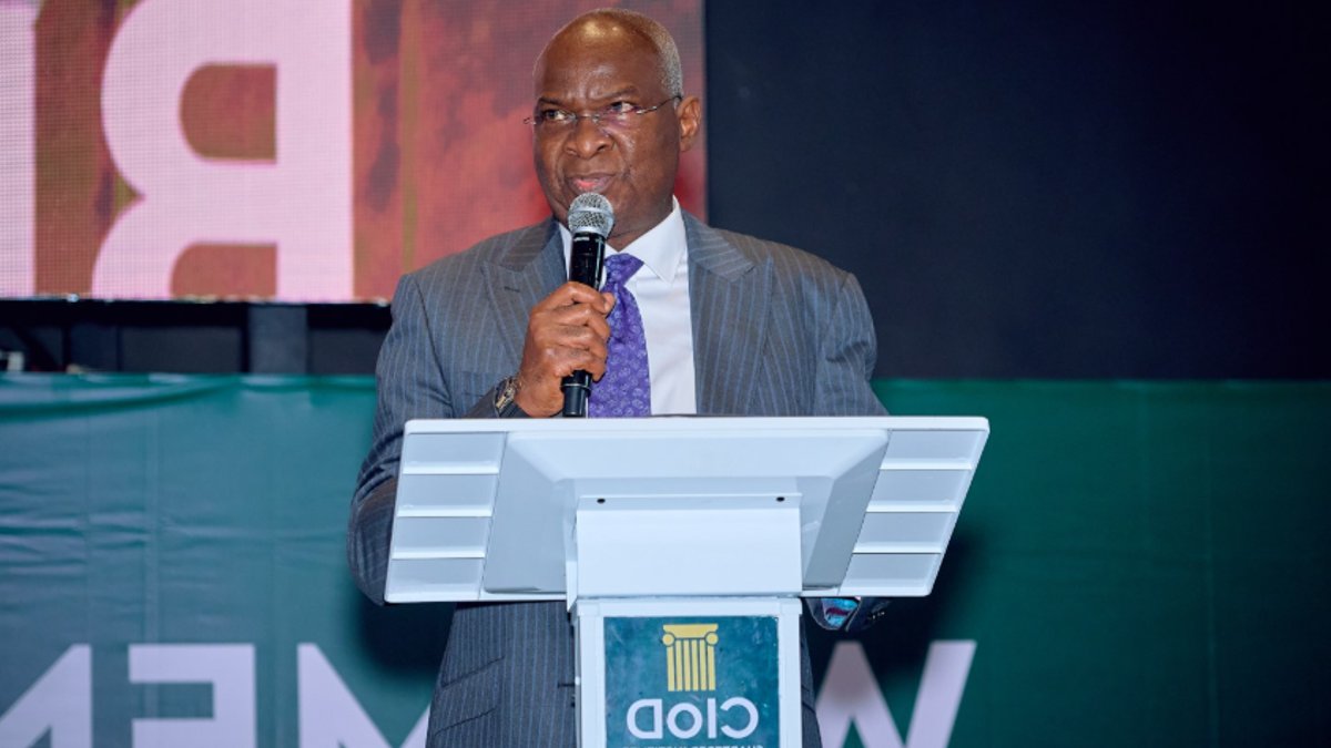 Fashola Says Lagos Discounted Land for Refinery - lagos refinery
