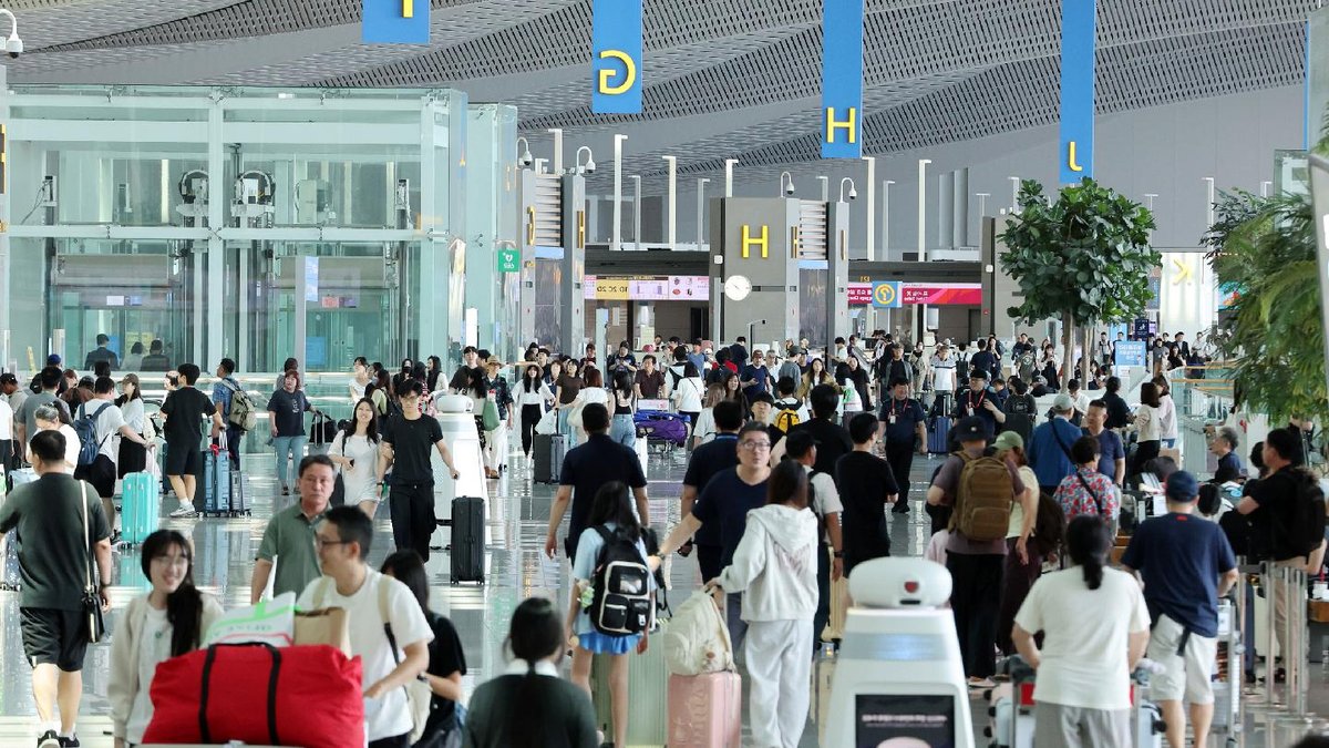 Incheon Airport Tops 1 Billion Passengers - incheon airport