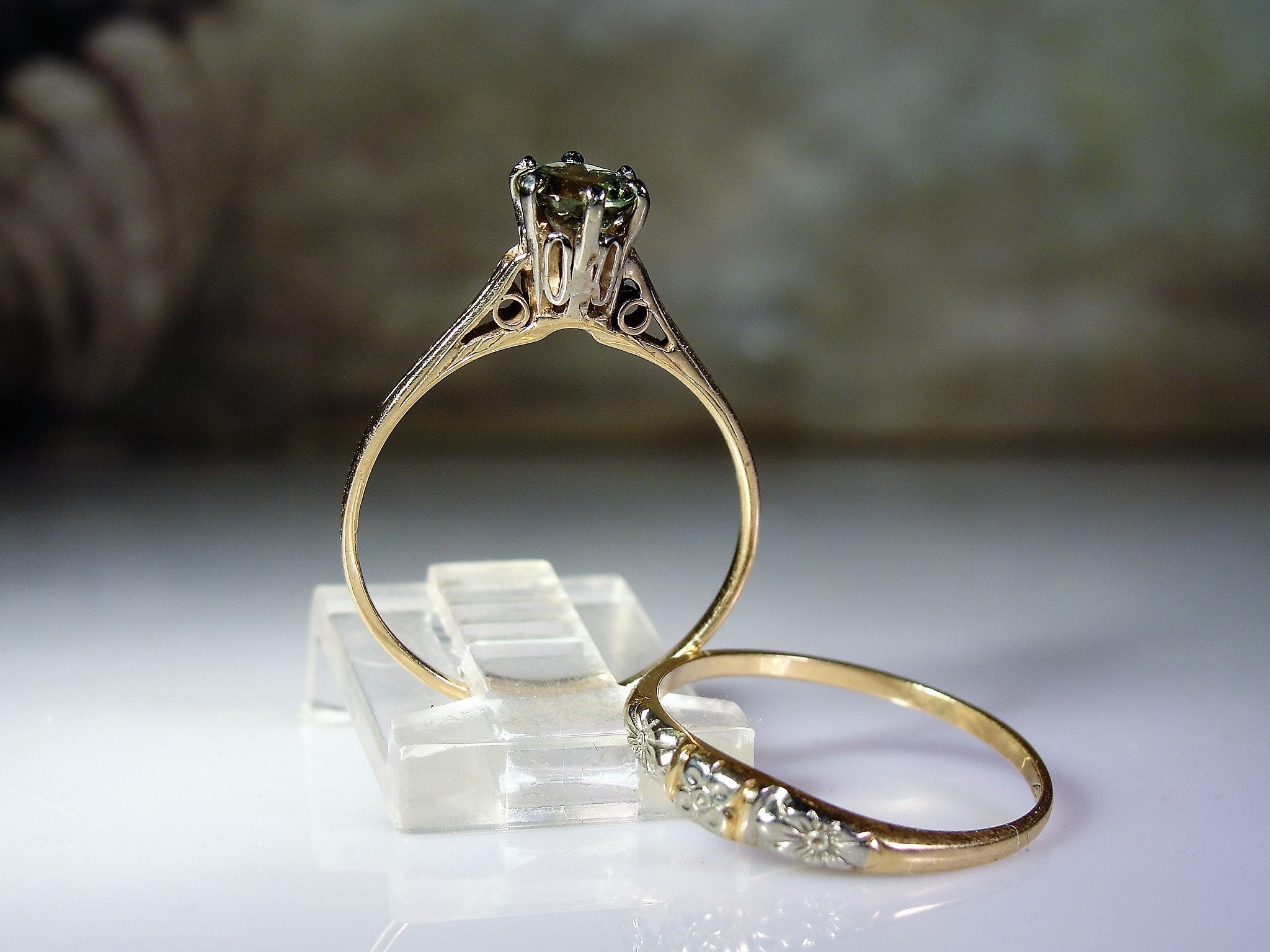 Victorian Engagement Rings for Brides with Summer Weddings