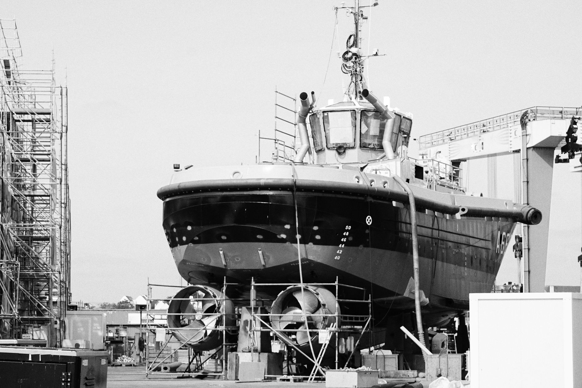 Causes of propeller cavitation and ship propeller repair