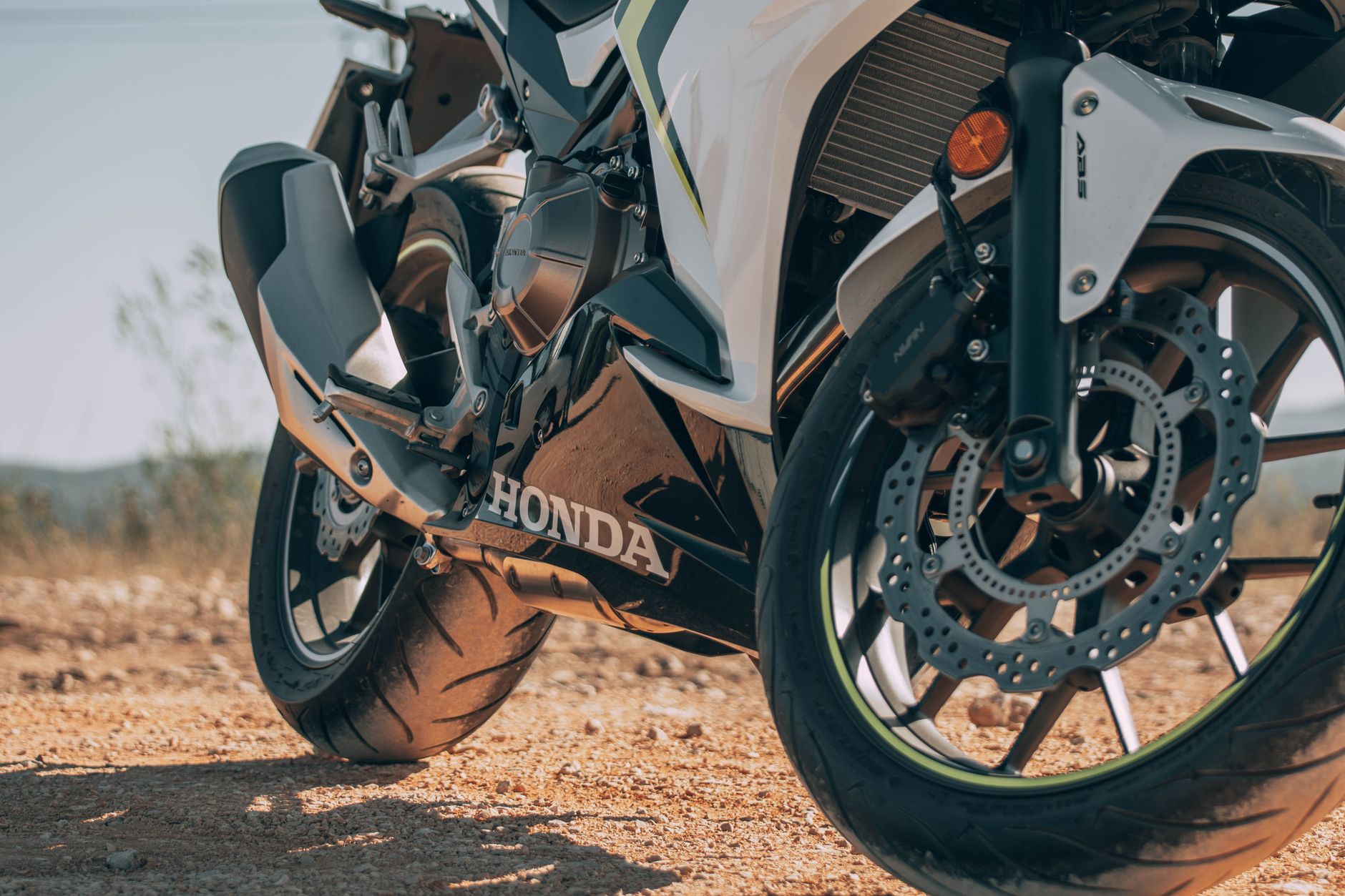 How to choose the Best Tyres for Honda CB Shine variants?