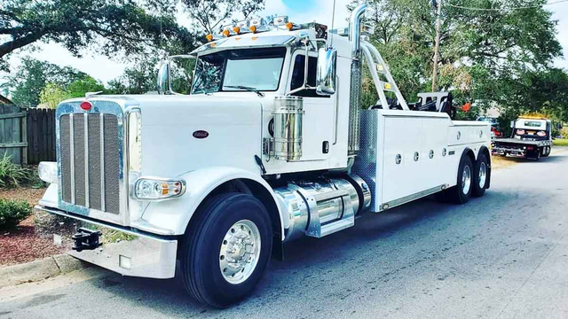 The Importance of 24/7 Truck Towing Services for Roadside Assistance