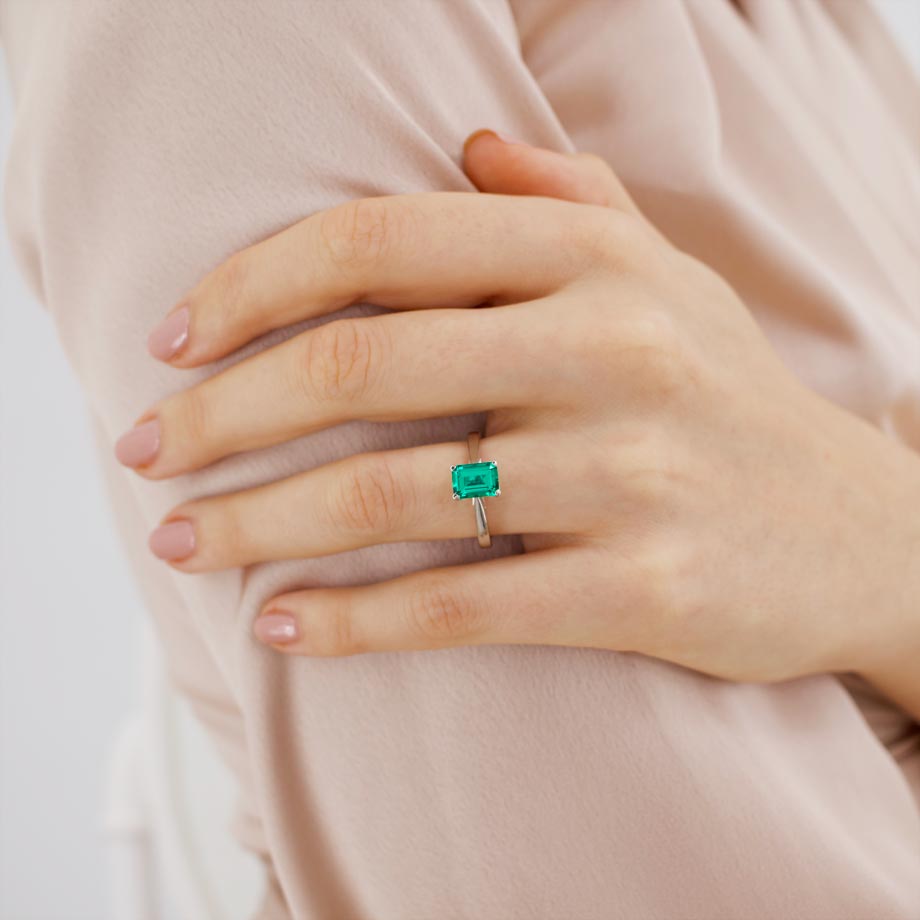 Lab Diamond Emerald engagement ring guide