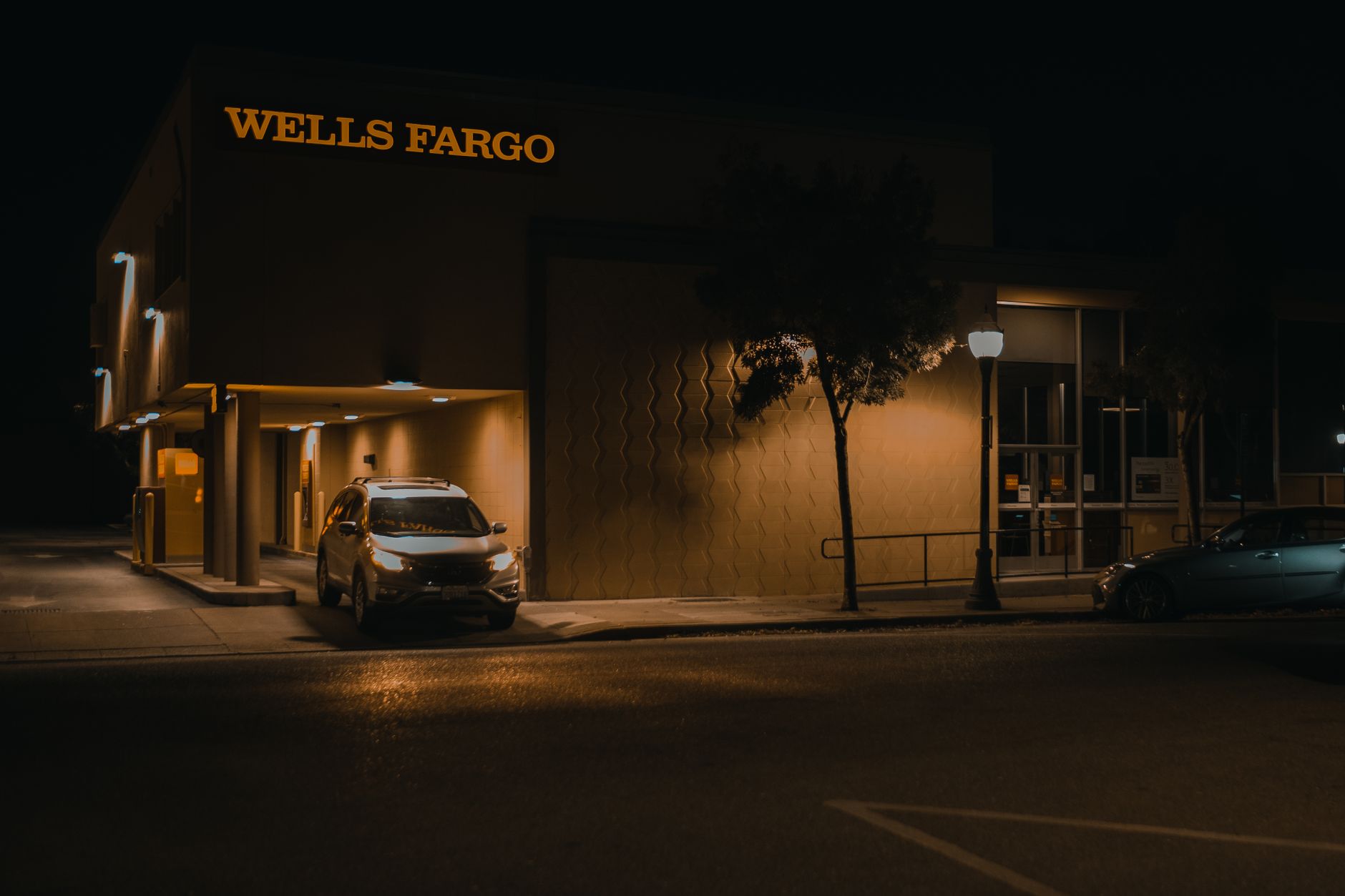 How Has E-commerce Impacted the Banking Industry?