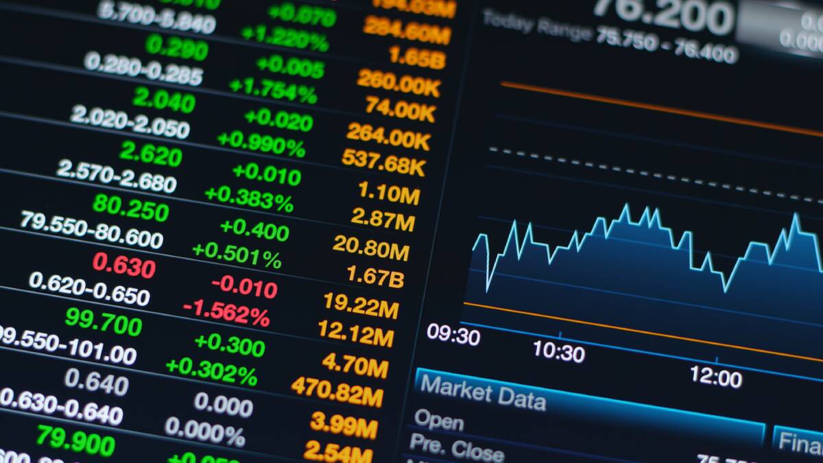 The role of seasonality in professional stock trading