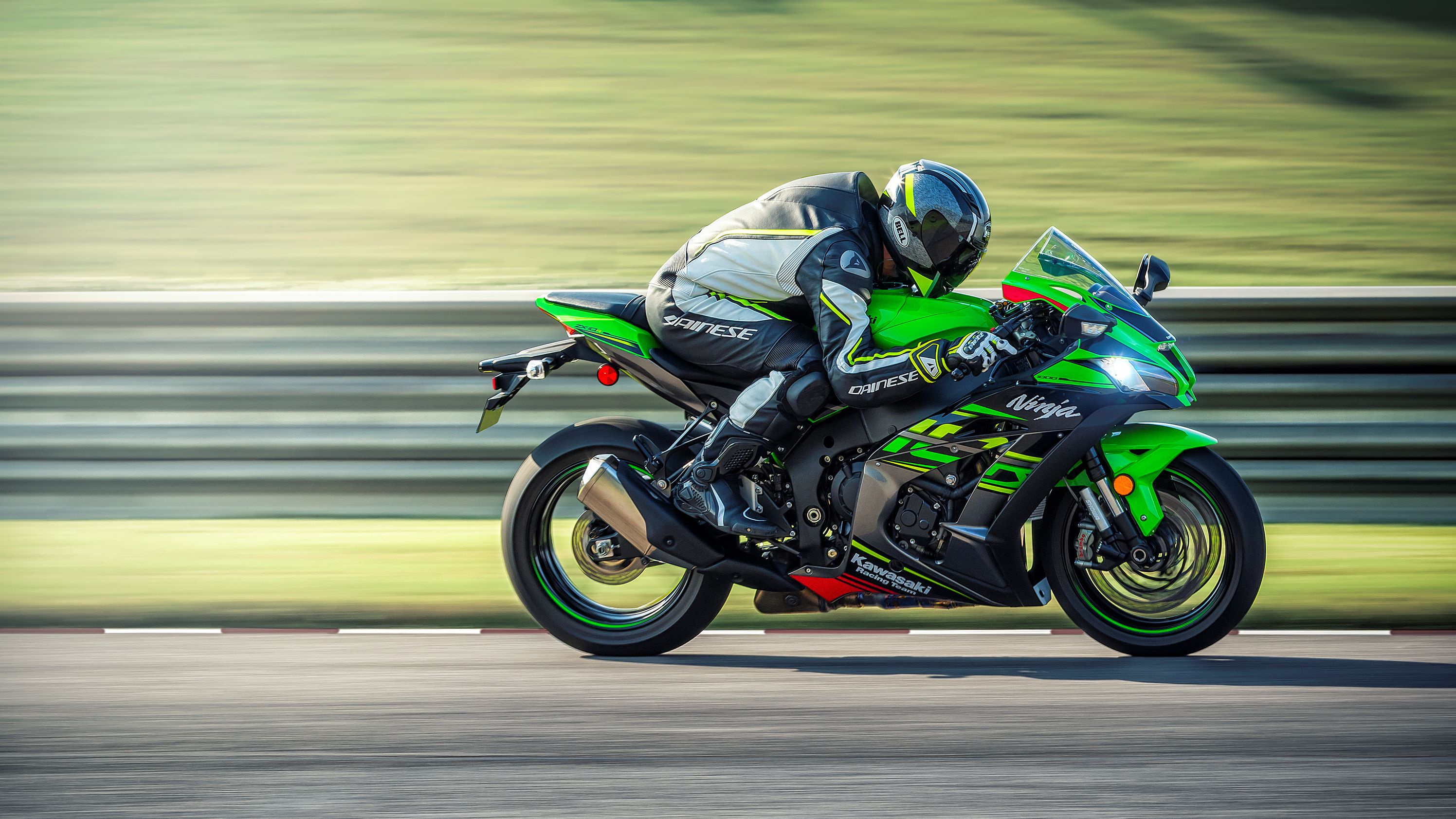 New Kawasaki Ninja ZX10R Latest 2019, Review & Specifications