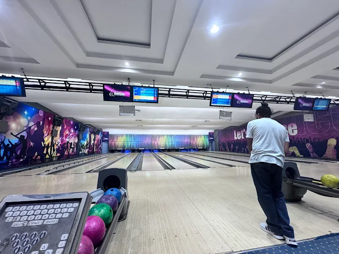 Hurghada Bowling Center – Fun Bowling Experience 4