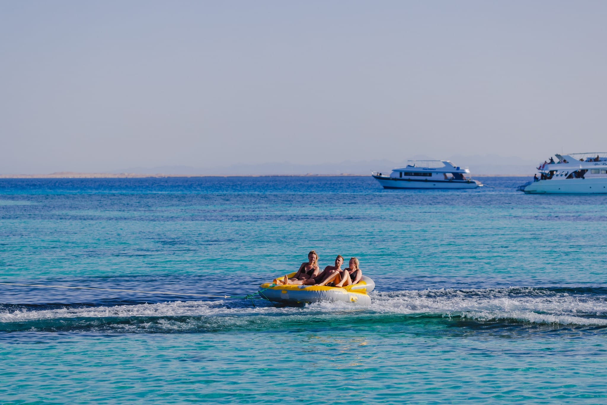 Passenger boat or excursion vessel travelling on Egyptian waters Excursion boat travelling on the water — Questions travellers ask
