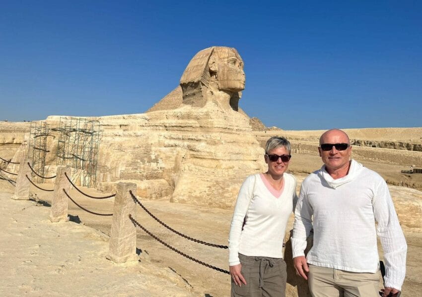 Cairo Day Trip from Caves Beach Resort: Pyramids, Sphinx and Museum