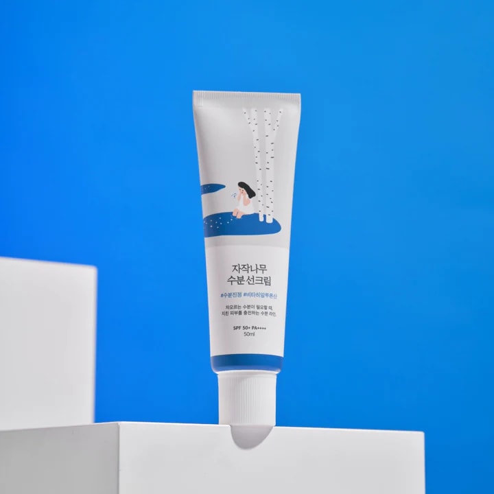 birch-moisturizing-sunscreen-spf-50-pa-round-lab-1_0374c02e-2f9e-4373-9464-1f4bb8b4e785_720x