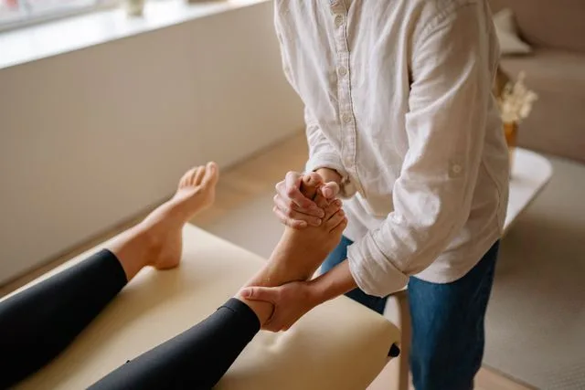 Heel Pain Treatment in Surrey: Causes, Relief and Care