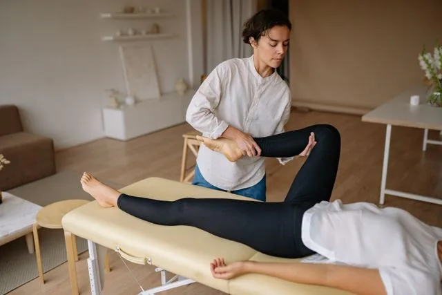 Patellar Tendonitis Treatment in Surrey: Causes, Symptoms and Physiotherapy