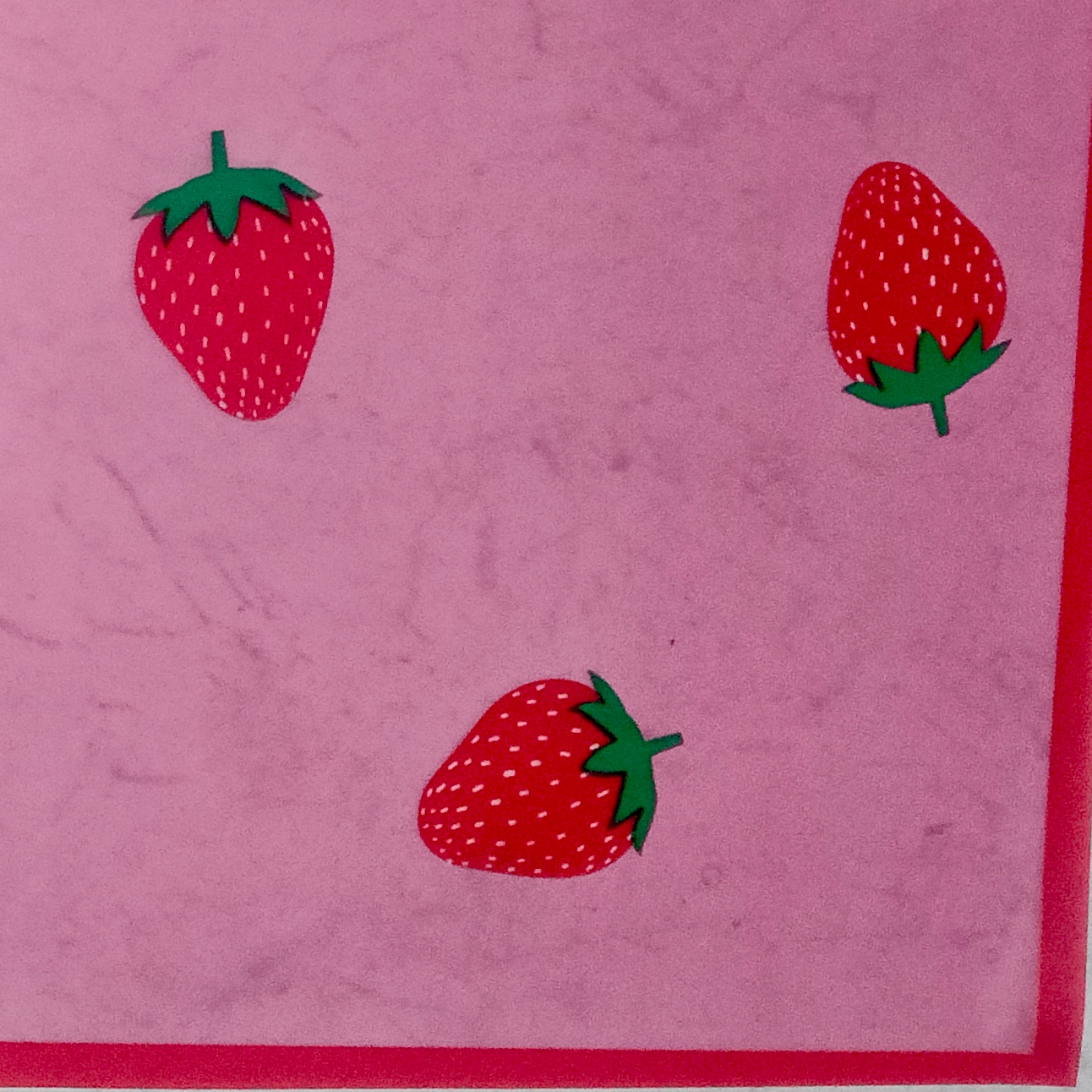 Fresas borde rojo