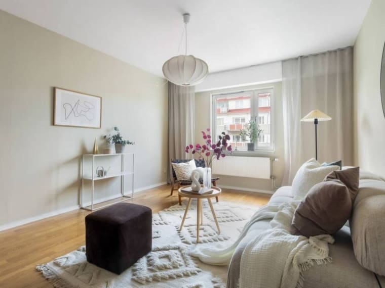 Möblerad etta i Hallonbergen, Sundbyberg