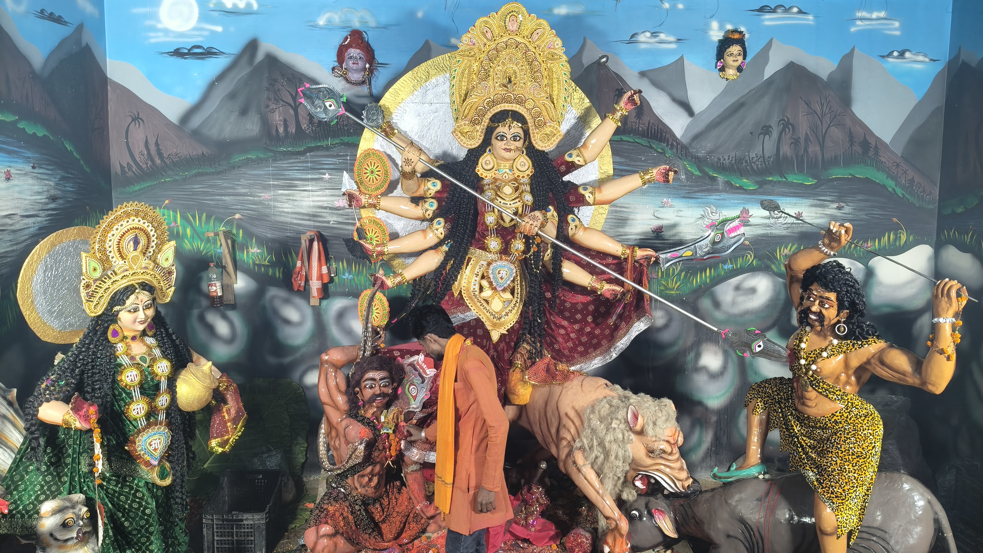 🙏 माँ दुर्गा की भक्ति, आस्था का संगम और खुशियों से भरा त्योहार। ❤️🚩 - Sansthit Update