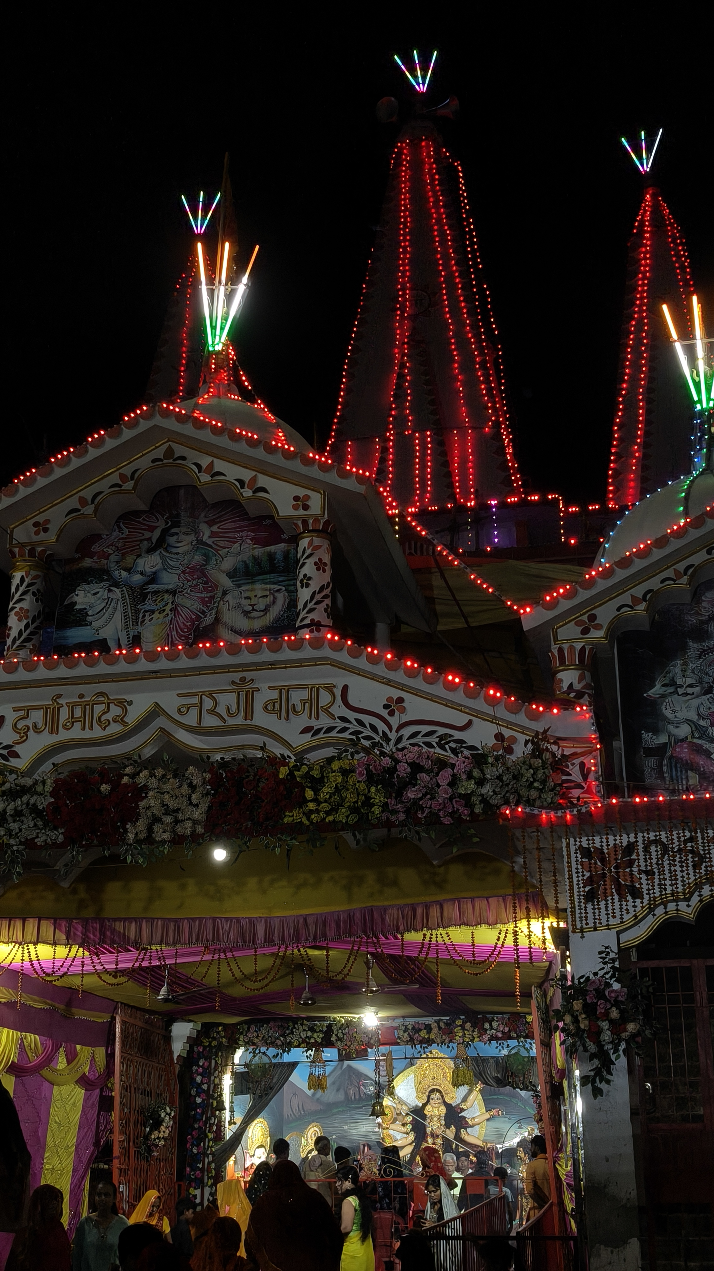 माँ दुर्गा की दिव्य आभा ✨🔱 - Shri Durga Puja Samiti latest update and event photos