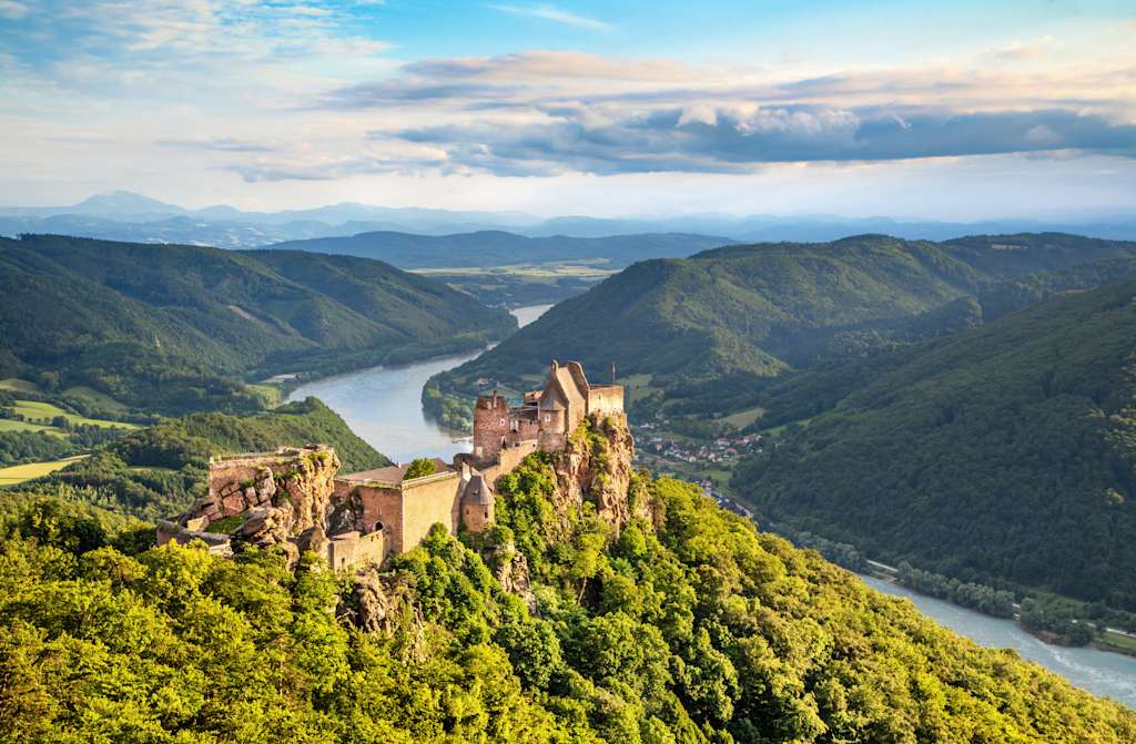 D3B Beautiful landscape with Aggstein castle ruin and Danube river at sunset in Wachau, Austria.