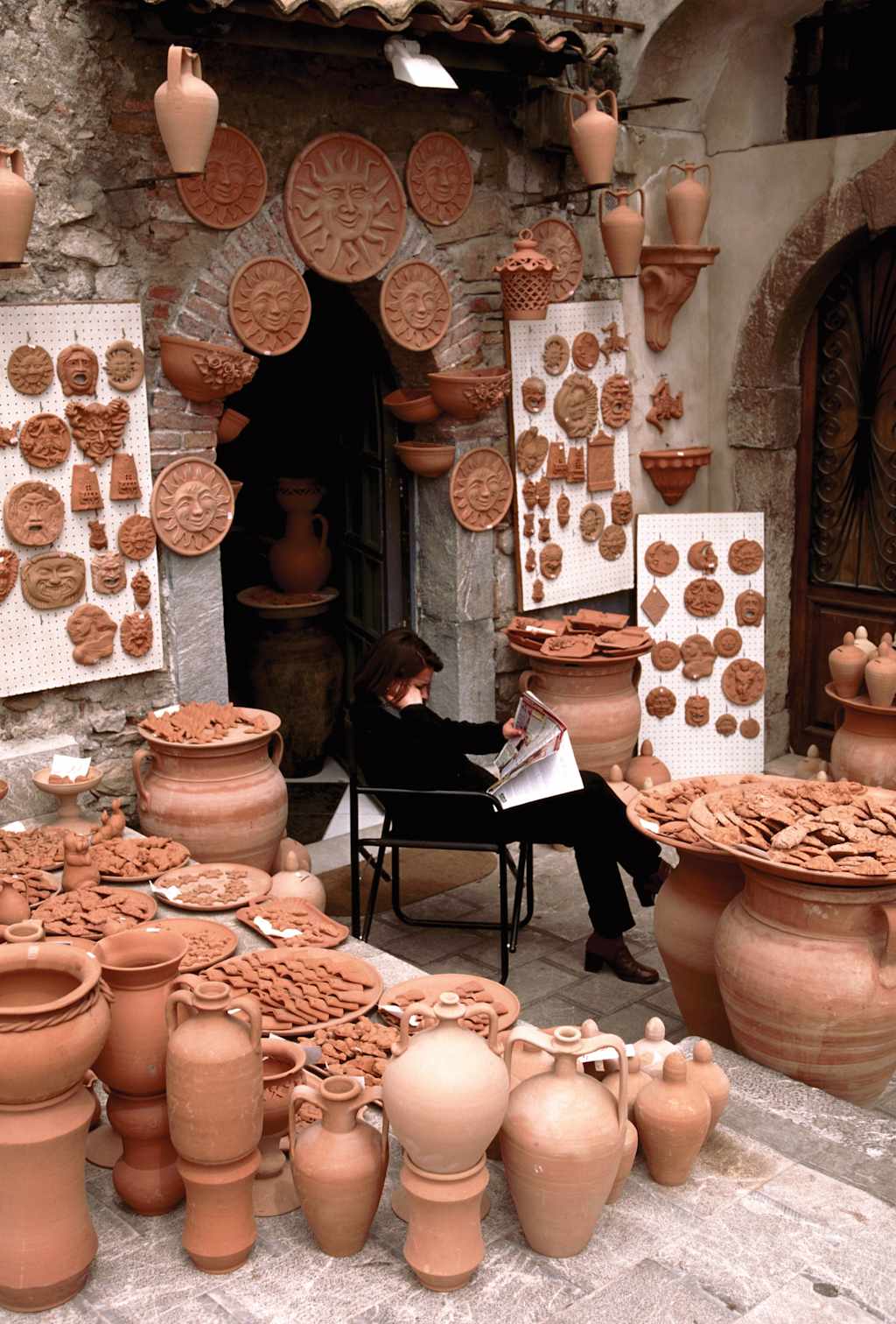 A6J1H2 Italy Sicily Taormina Pottery A6J1H2 Italy Sicily Taormina Pottery A6J1H2 Italy Sicily Taormina Pottery
