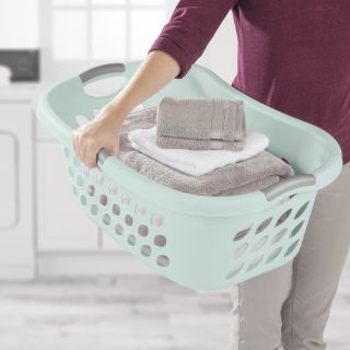Contenedor Sterilite de lavandería ovalado con agarraderas 44 litros 