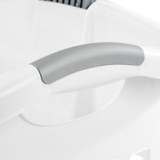 Canasta de plástico Sterilite de lavandería con ruedas 62 litros 