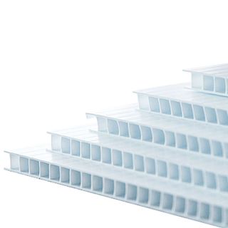 Lamina de plástico corrugado calibre de 2 milimetros de 400 g/m2  flauta abierta de 105x244cm