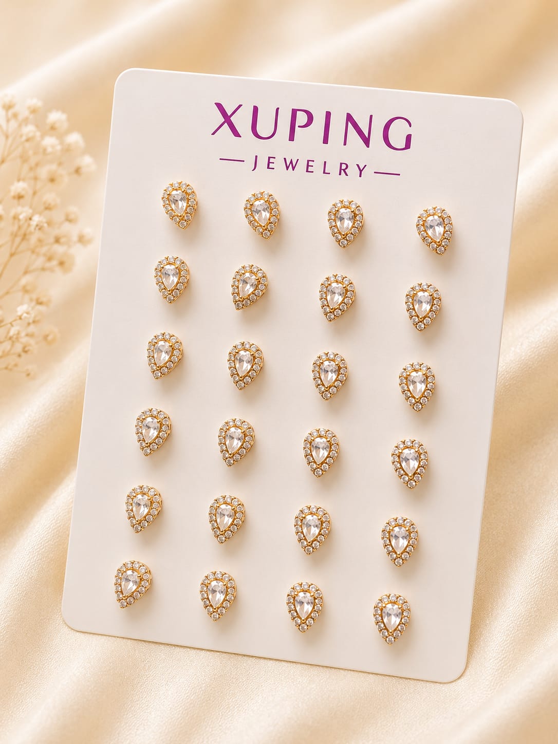 Teardrop Halo Stud
