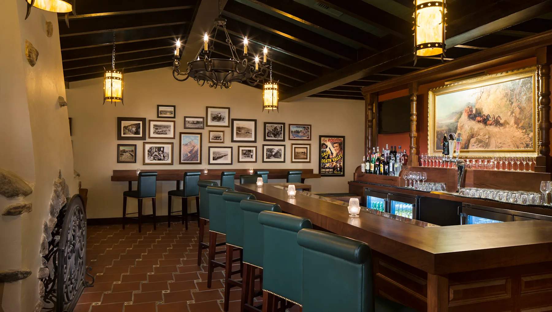 The Inn at Death Valley bar