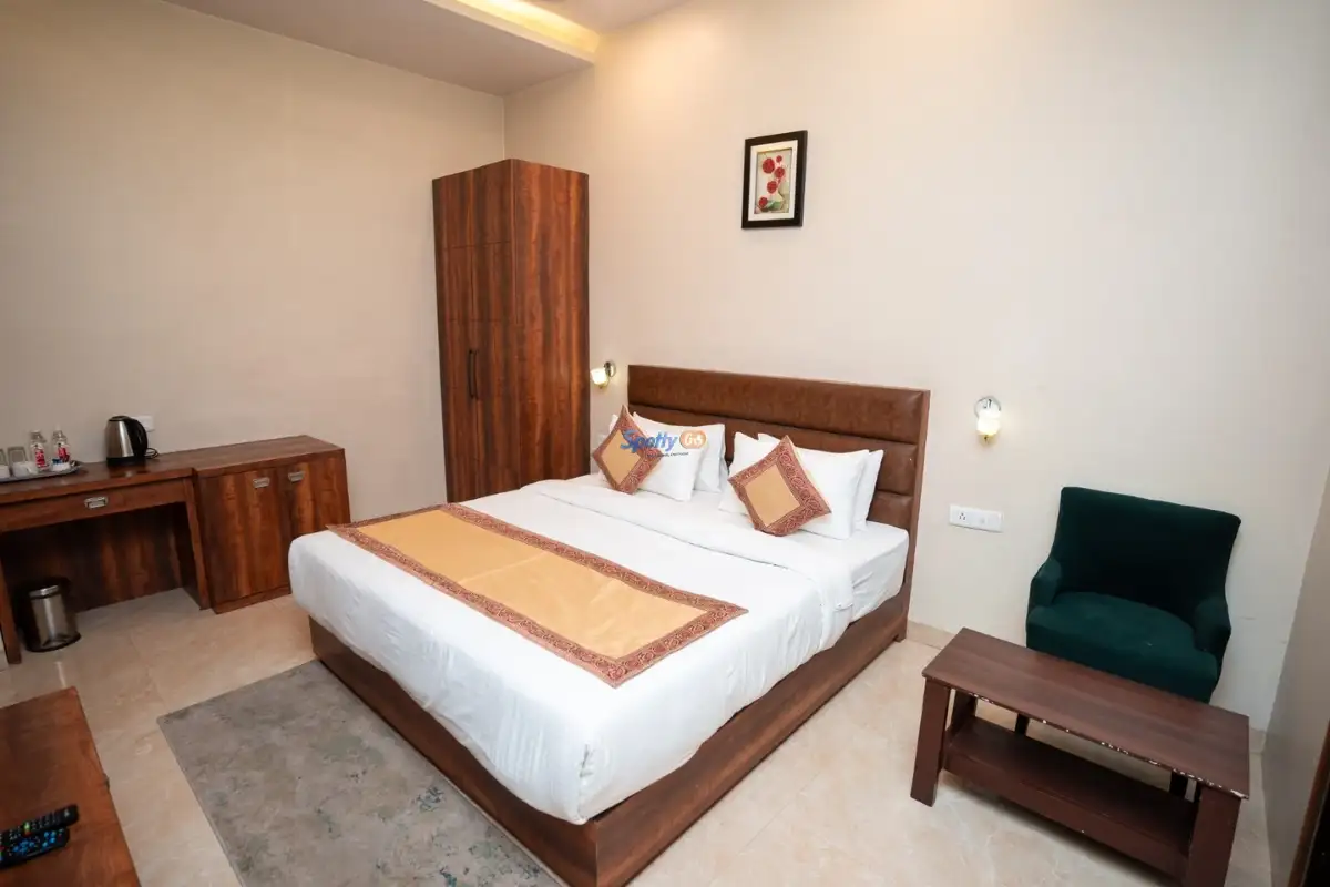 Hotel Radiance Courtyard Varanasi