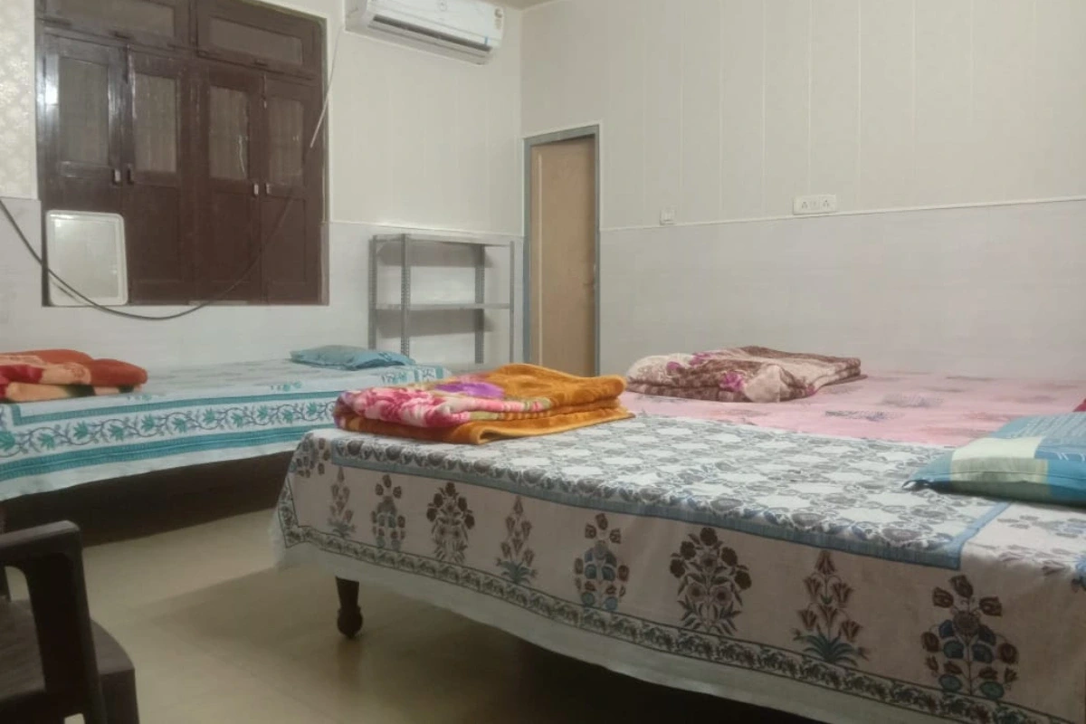 Rudra Annapoorna Vasavi Trust Varanasi
