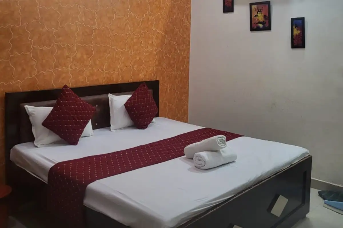 Ramam Hotel By Naavagat Ayodhya