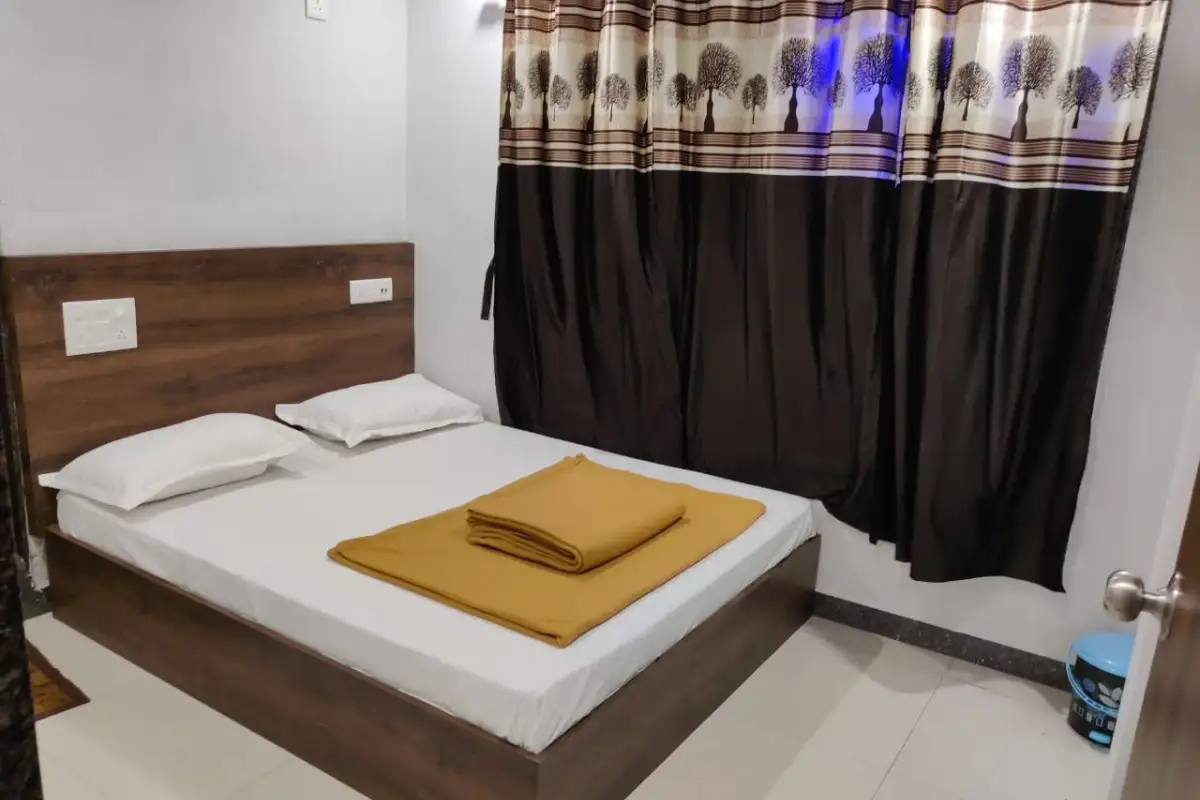 Bhola Guest House Somnath