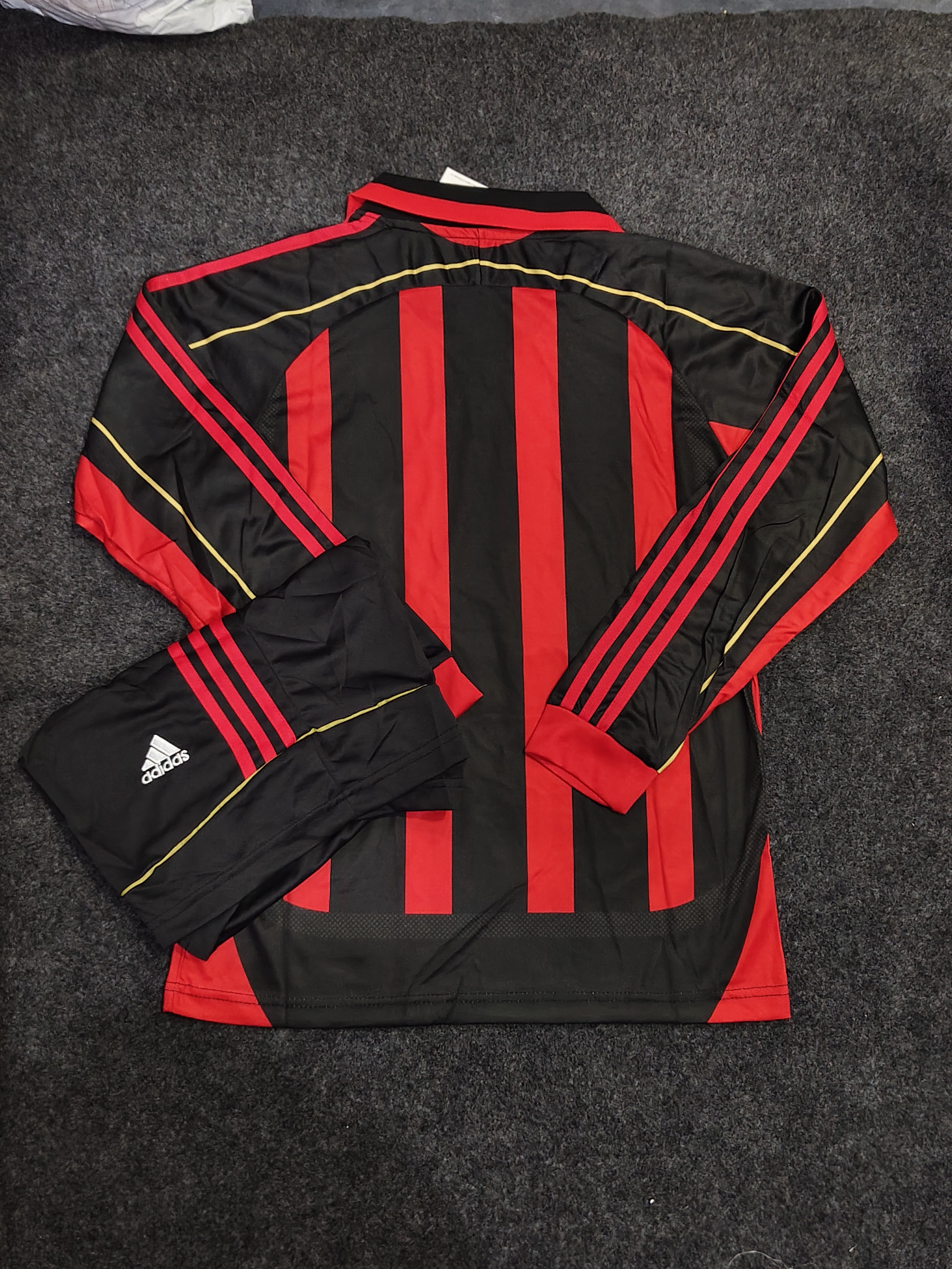 AC MILAN HOME 2006 FULL SLEEVES PREMIUM KIT Thumbnail 3