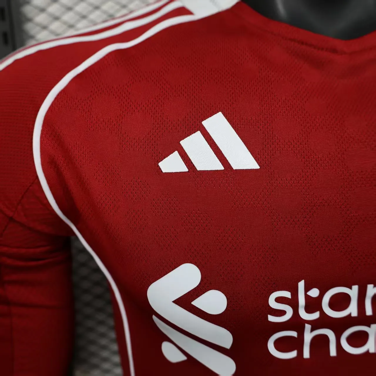 LIVERPOOL HOME 2025/26  FULL SLEEVES PLAYER VERSION OFFICIAL Thumbnail 3