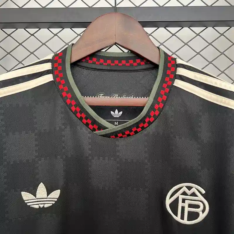 BAYERN BLACK 2025/26 PREMIUM QUALITY Thumbnail 2