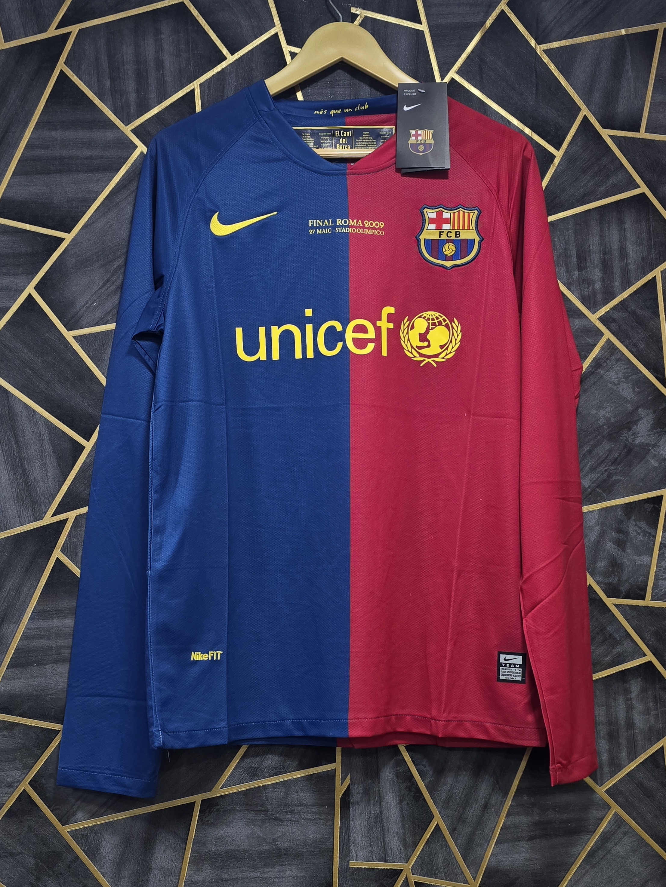 BARCELONA X MESSI 2009 RETRO FULL SLEEVES Thumbnail 3