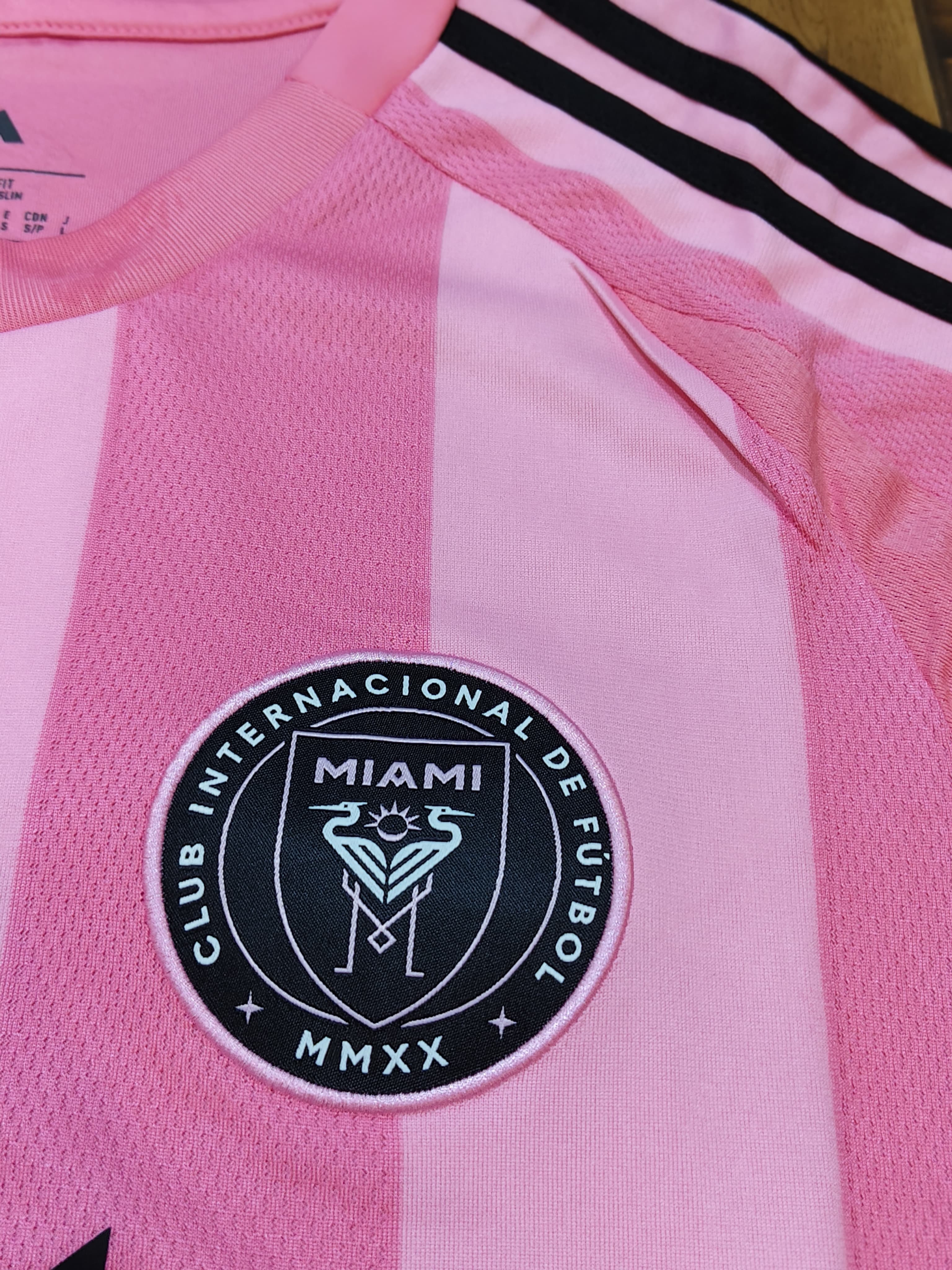 INTER MIAMI HOME 2025/26 OFFICIAL FULL SLEEVES PREMIUM QUALITY Thumbnail 2