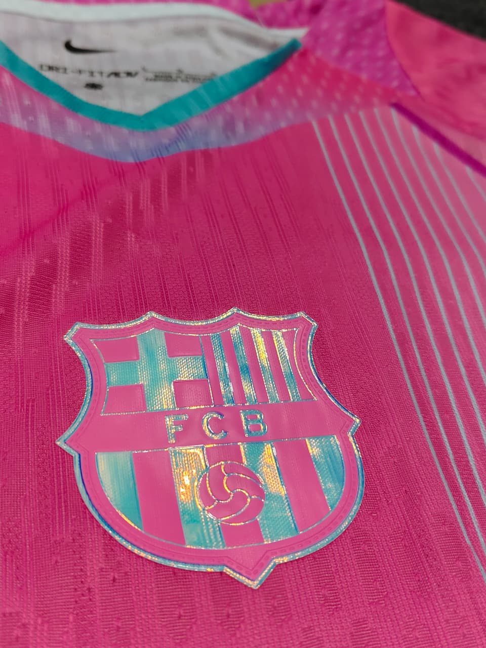 BARCELONA SPECIAL EDITION PINK FlAVOUR 2025 PLAYER VERSION Thumbnail 3